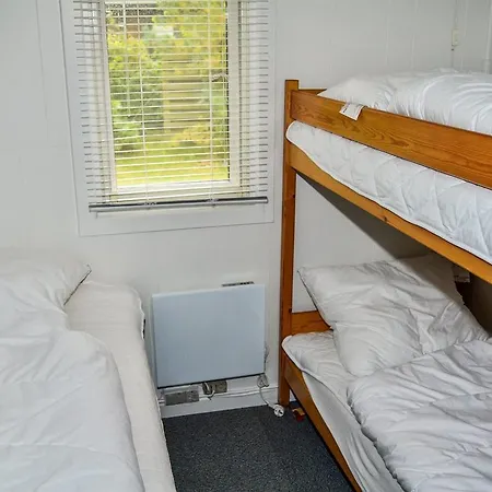 Three-bedroom Holiday In * Hals
